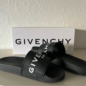 Givenchy slides size 9